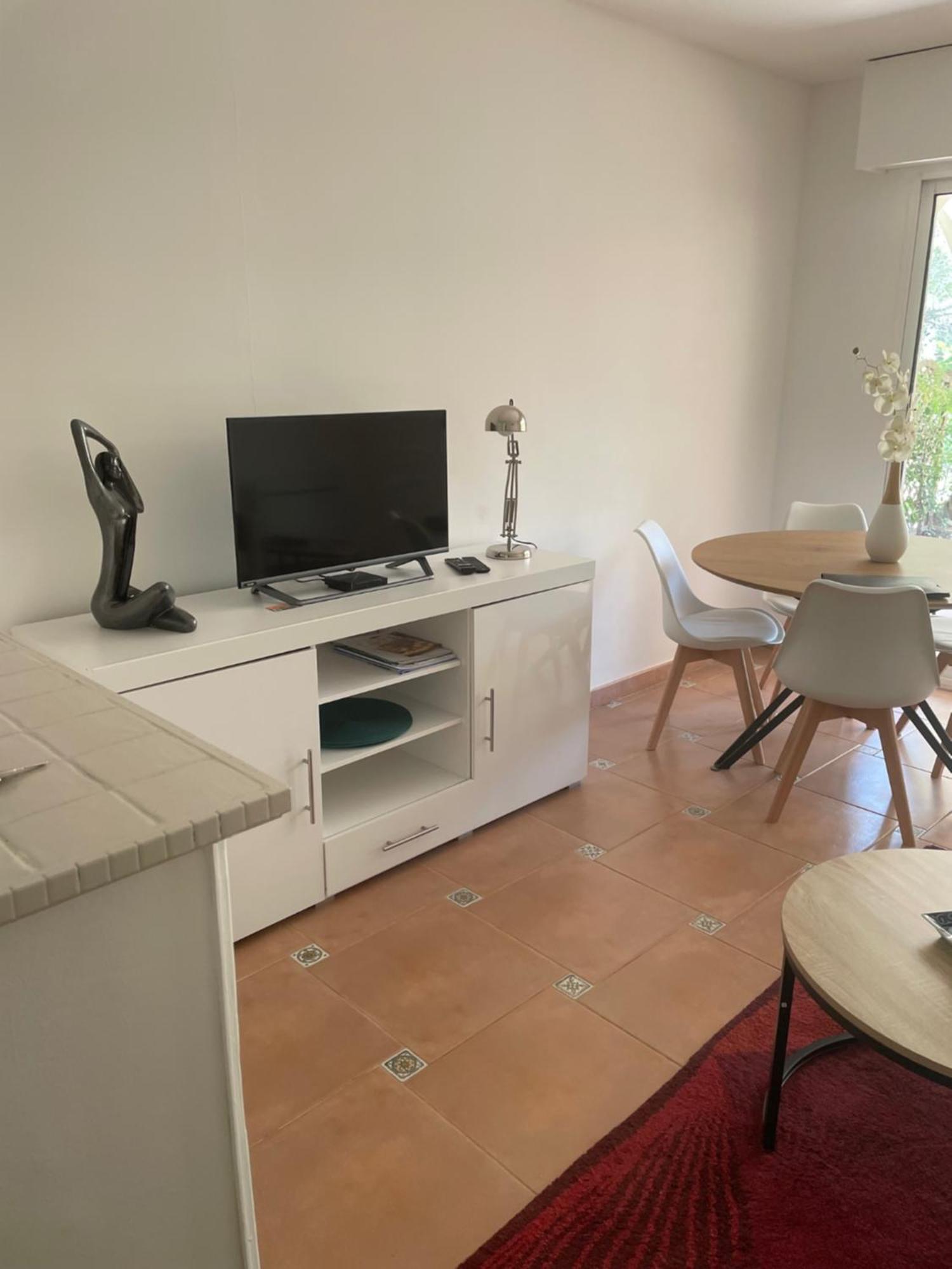 2 Pieces Saint Raphael Renove, Classe 4 Etoiles, 100 M Plages, Piscine, Tennis, Parc, Terrasse, Jardin Privatif Exteriér fotografie